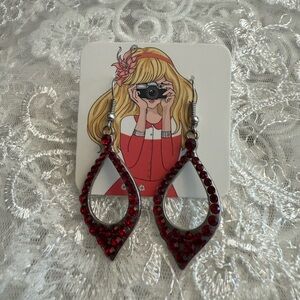 Elegant 1.25” Silver-tone and Shiny Red Glass Teardrop Earrings